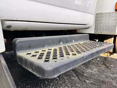 Chevrolet C4500 Exterior Truck Part