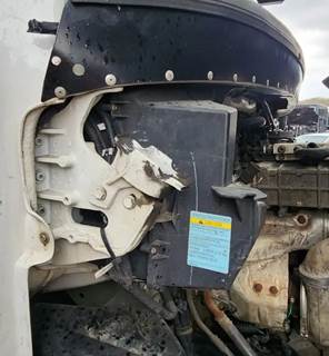 Freightliner 114SD Exterior Truck Part