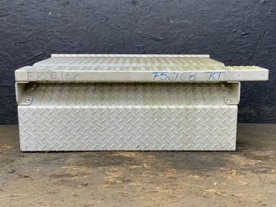 Freightliner Cascadia 125 Exterior Truck Part