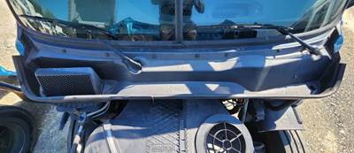 Used 2017 Freightliner Cascadia 125 Black Wiper Cowl