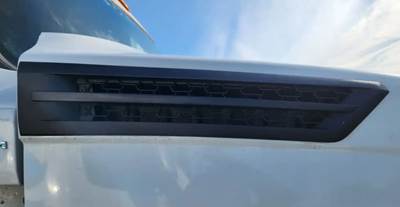 Used 2021 Freightliner Cascadia 126 Right Air Vent Hood, Black Plastic