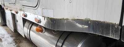 Freightliner Columbia 112 Exterior Truck Part