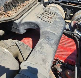 Used 2004 International 9400I Air Transfer Tube Cowl to Cleaner, Part # P540849