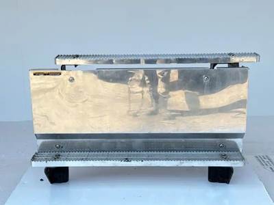 International CT660 Exterior Truck Part