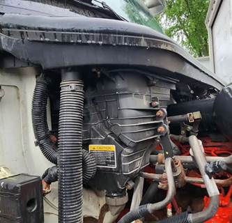 International LT625 Exterior Truck Part