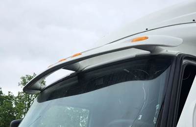 International LT625 Exterior Truck Part