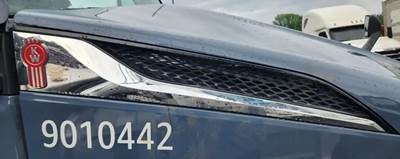 Kenworth T680 Exterior Truck Part