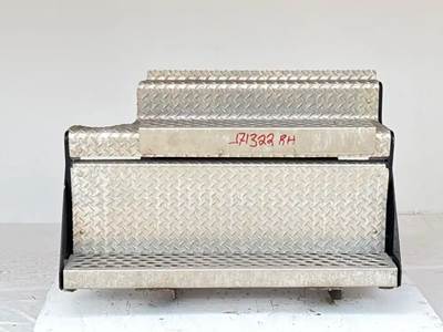 Kenworth T680 Exterior Truck Part