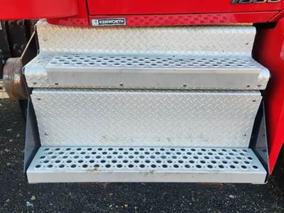 Kenworth T680 Exterior Truck Part