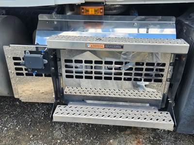 Mack Anthem Exterior Truck Part