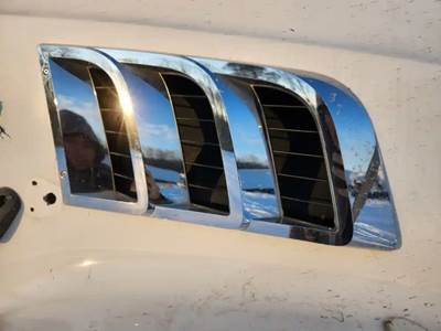 Mack Granite GU813 Exterior Truck Part for a 2008 Mack GU813