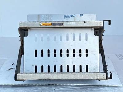 Mack Pinnacle CXU613 Exterior Truck Part for a 2015 Mack CXU613