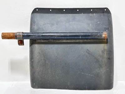 Mack Pinnacle CXU613 Exterior Truck Part for a 2015 Mack CXU613