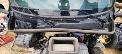 Used 2023 Peterbilt 579 Black Wiper Cowl