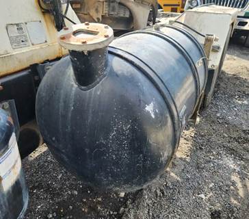 Used 2005 Sterling L9500 Left Steel Water Tank 120 Gallon, Part # 304659