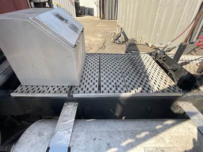 Western Star 4900FA Exterior Truck Part for a 2008 Western Star 4900 FA