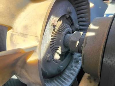 Caterpillar 3126 Fan Clutch for a 1998 GMC T7500