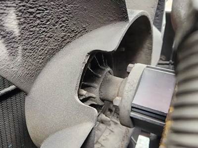 Caterpillar 3176 Fan Clutch for a 1995 Volvo FE