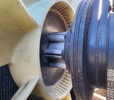 Caterpillar 3406 Fan Clutch for a 2000 Kenworth W900