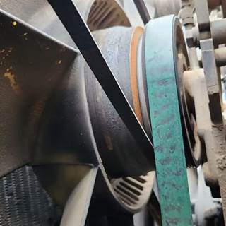 Caterpillar C12 Fan Clutch for a 2004 Peterbilt 385