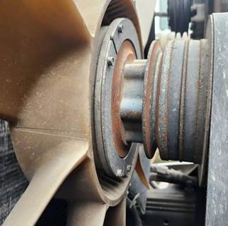 Caterpillar C12 Fan Clutch for a 2001 Sterling L9500
