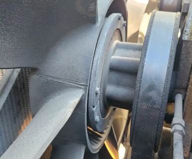 Caterpillar C13 Fan Clutch for a 2006 Freightliner Columbia 120