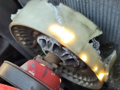 Cummins B6.7 Fan Clutch for a 2019 Freightliner M2 106