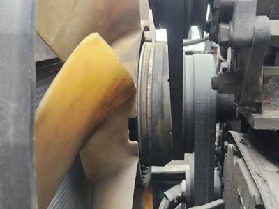 Cummins ISC Fan Clutch for a 2007 Peterbilt 330