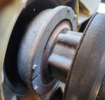 Cummins ISX12 Fan Clutch for a 2013 Freightliner Cascadia 113