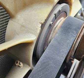 Cummins Fan Clutch for a 1999 Sterling A9513