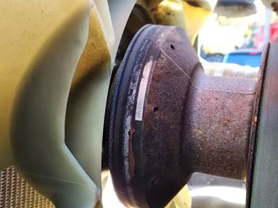 Detroit DD13 Fan Clutch for a 2015 Freightliner Cascadia 125