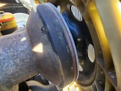 Detroit DD13 Fan Clutch for a 2016 Freightliner Cascadia 125