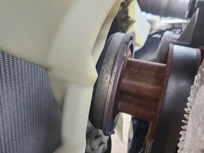 Detroit DD13 Fan Clutch for a 2021 Freightliner Cascadia 126