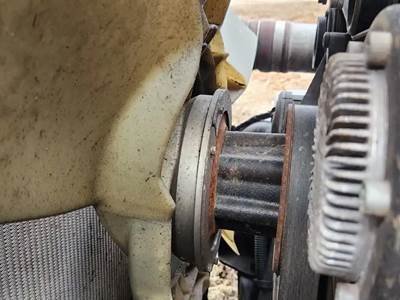 Detroit DD15 Fan Clutch for a 2021 Freightliner Cascadia 126