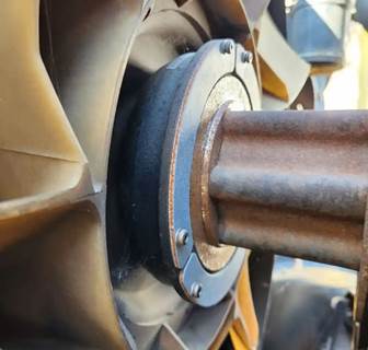 Detroit DD15 Fan Clutch for a 2012 Freightliner Cascadia 125