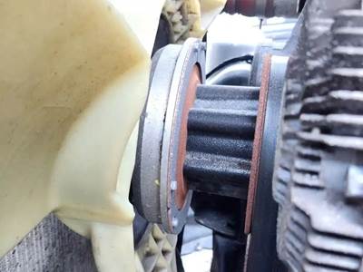 Detroit DD15 Fan Clutch for a 2022 Freightliner Cascadia 126