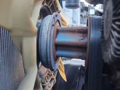 Detroit DD15 Fan Clutch for a 2017 Freightliner Cascadia 125
