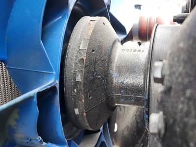 Detroit DD15 Fan Clutch for a 2014 Freightliner Cascadia 125