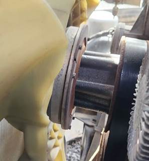 Detroit DD15 Fan Clutch for a 2021 Freightliner Cascadia 126