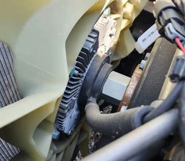 Detroit DD8 Fan Clutch for a 2026 Freightliner M2 106