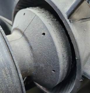 Detroit Series 60 Fan Clutch for a 2005 Freightliner Columbia 120