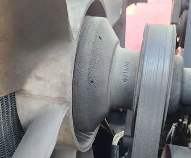 Detroit Series 60 Fan Clutch for a 2004 Freightliner Columbia 120