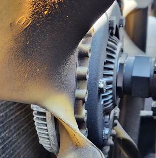 International DT466 Fan Clutch for a 2006 International 4400