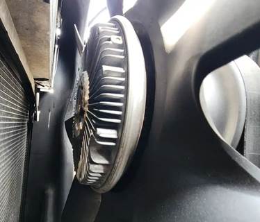 International DT466 Fan Clutch for a 2009 International 4400