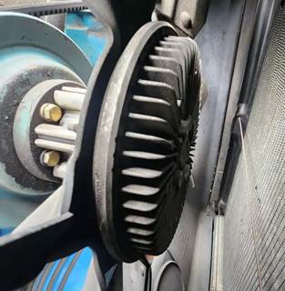 International DT466 Fan Clutch for a 1991 International 4900