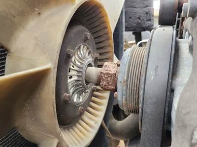 International VT365 Fan Clutch for a 2003 International 4200