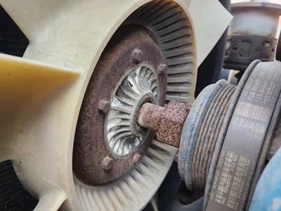 International VT365 Fan Clutch for a 2003 International 4200