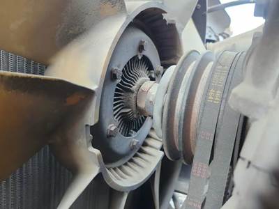Isuzu 6HK1-TC Fan Clutch for a 2002 Isuzu FSR