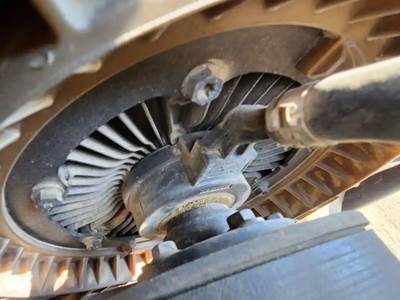 Mack AC-460 Fan Clutch for a 2007 Mack CHN613