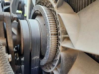 Mack AMI-370 Fan Clutch for a 2006 Mack CV713 Granite